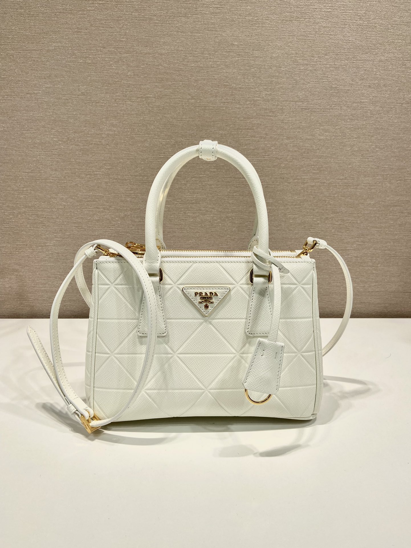 Prada_Tote_B